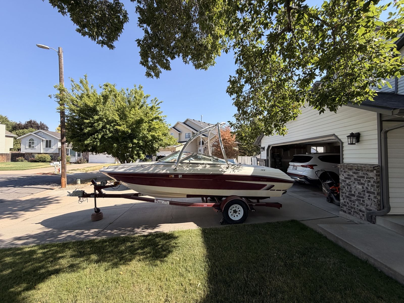 1995 Sea Ray 180 Signature Runabout Boat - 175HP V6, Monster Tower, Trailer Included