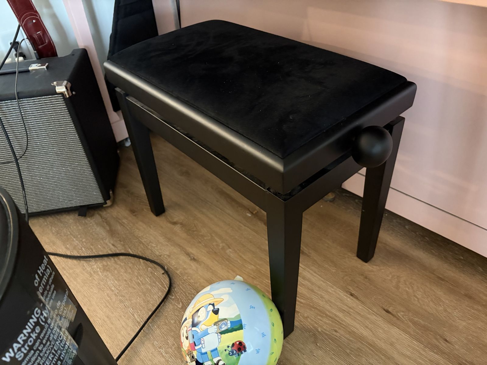 Piano bench