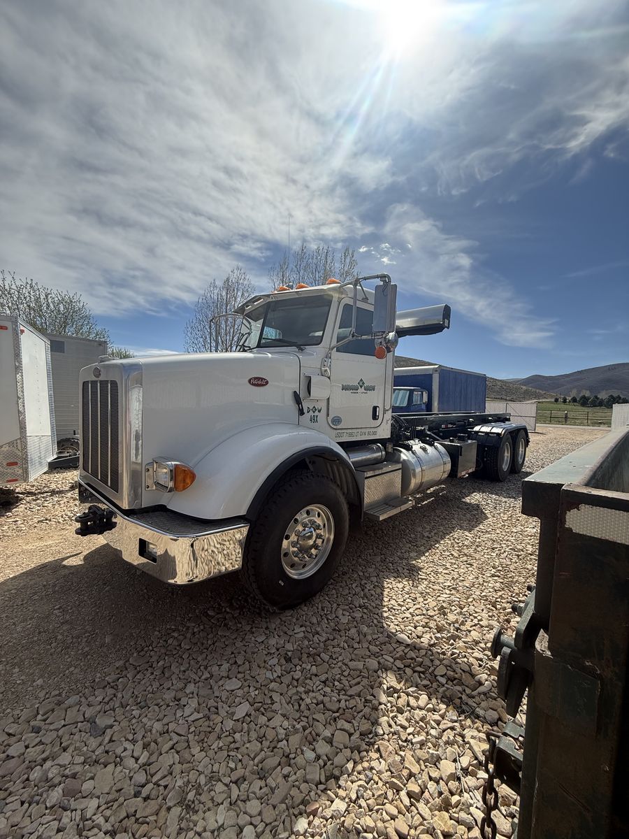2016 Peterbilt Roll Off