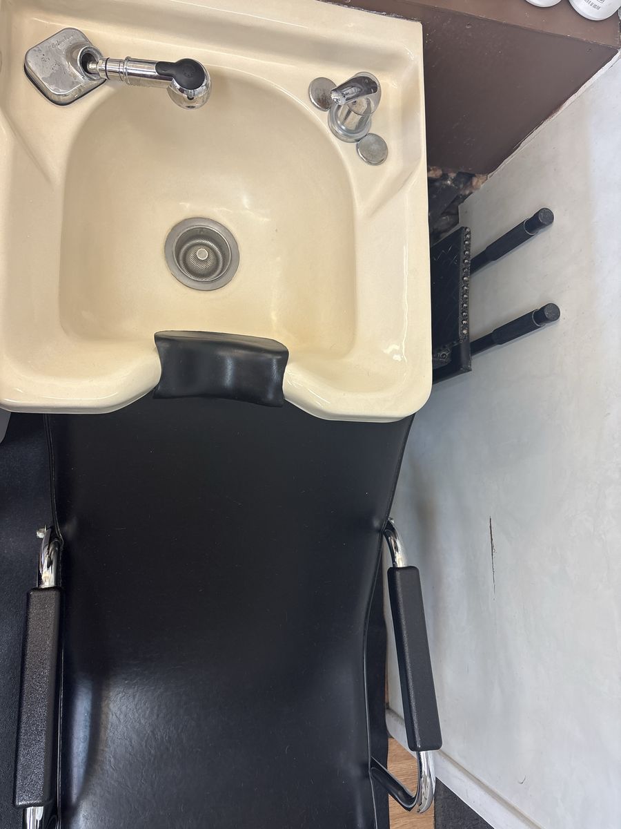 Hair sink and chair