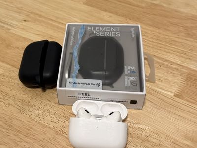 Airpod Pros 2 with 2x carrying cases