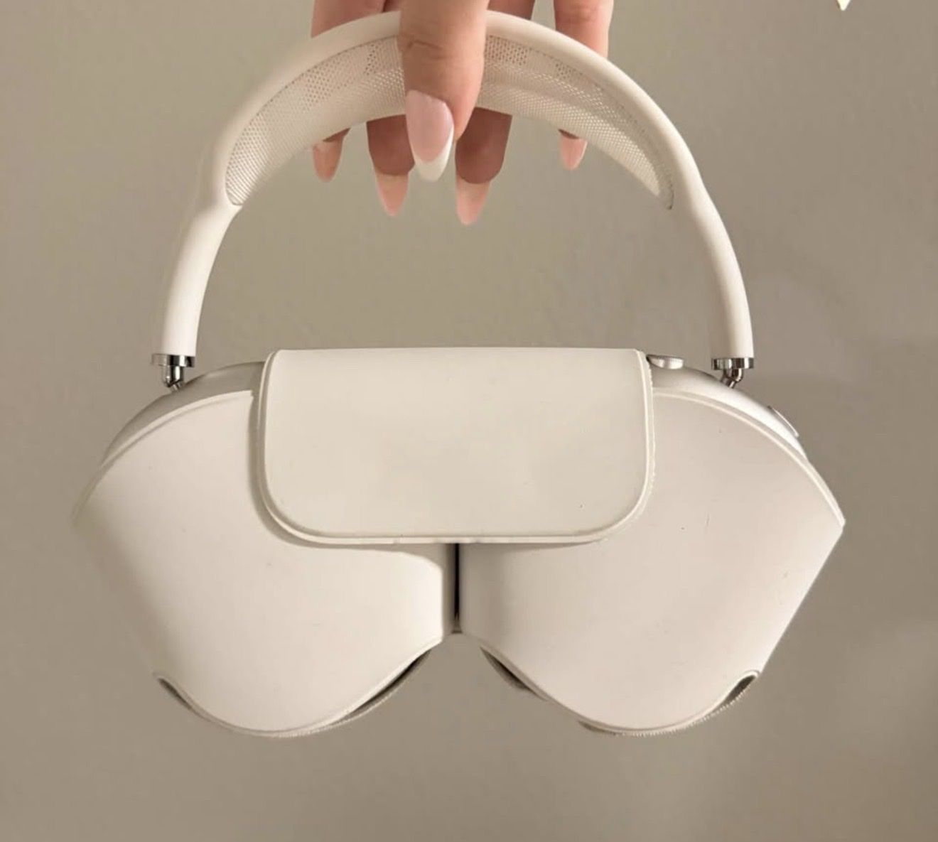Apple AirPods Max - Starlight with Case