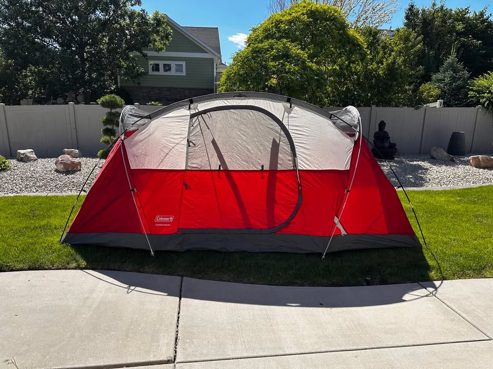 Coleman 8-Person Cimarron Dome Camping Tent – Excellent Condition