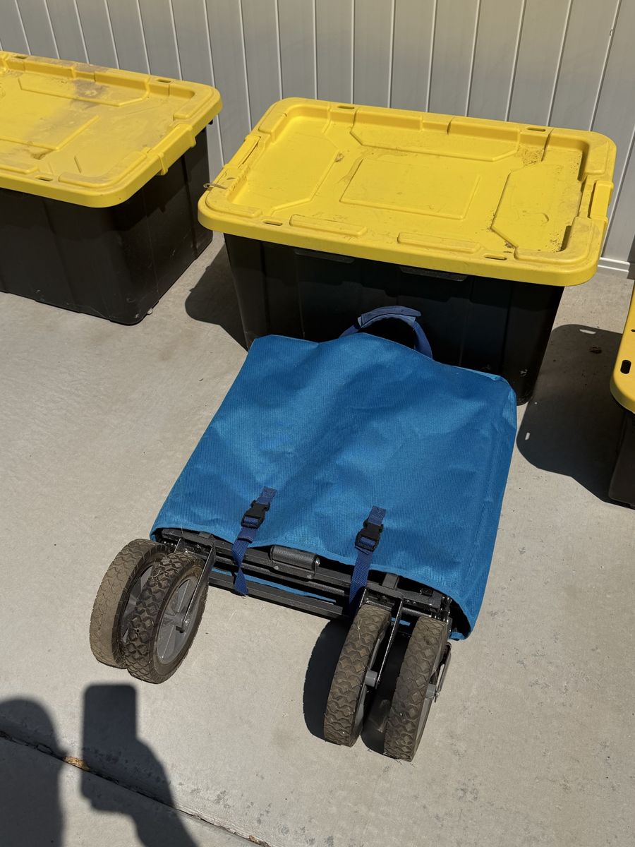 Folding canvas wagon 