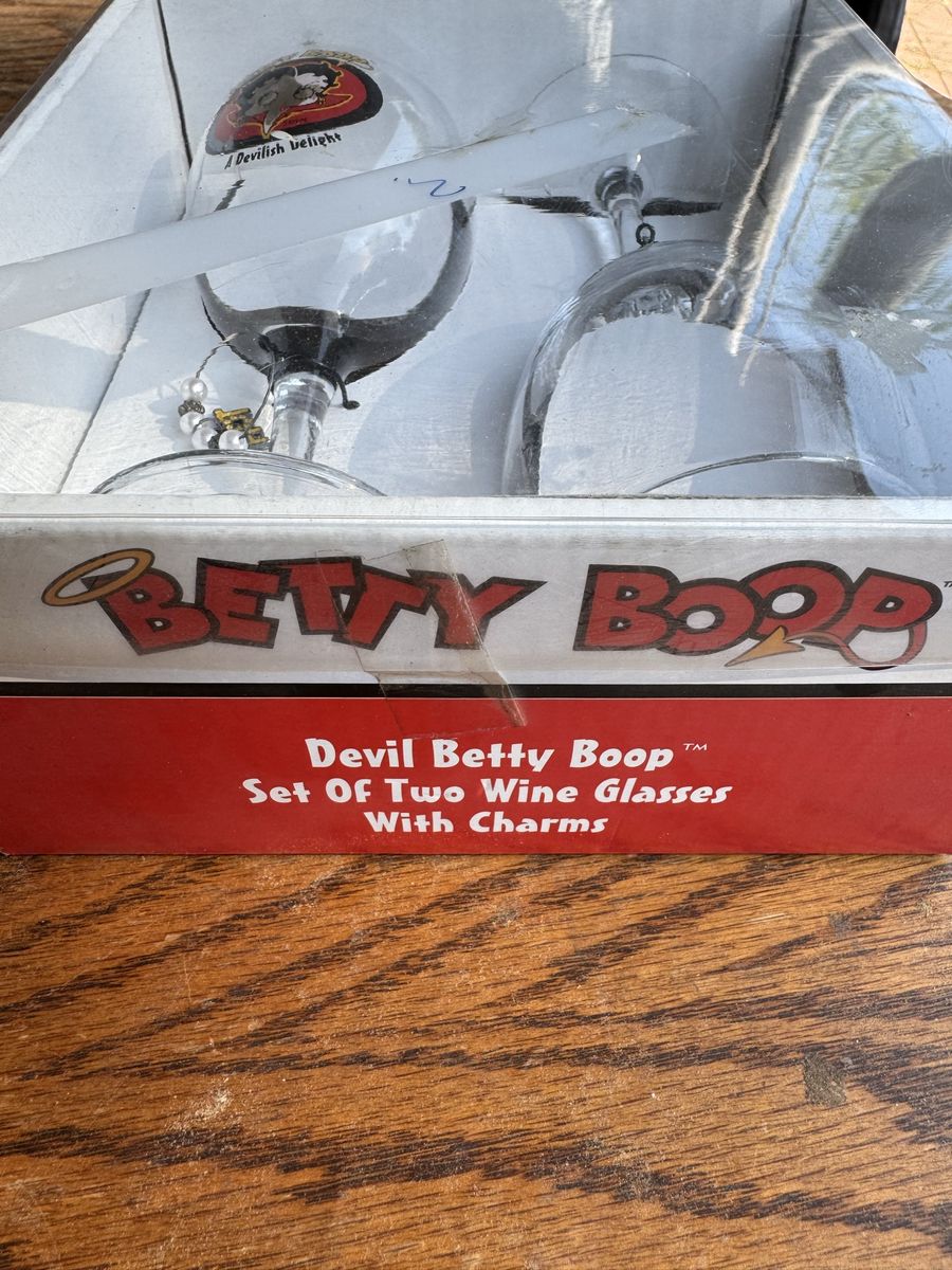 Betty Boop Devilish Delight Set of 2 Wine Glasses with Charms - New in Box