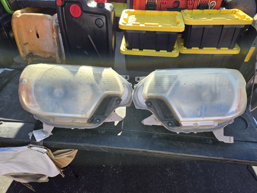 used Toyota Tacoma headlights