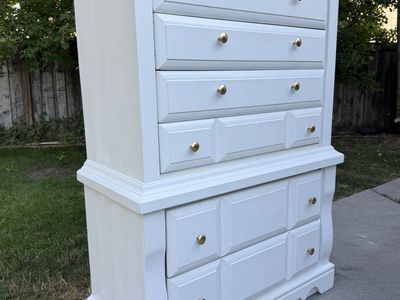 Cute XL wood Dresser