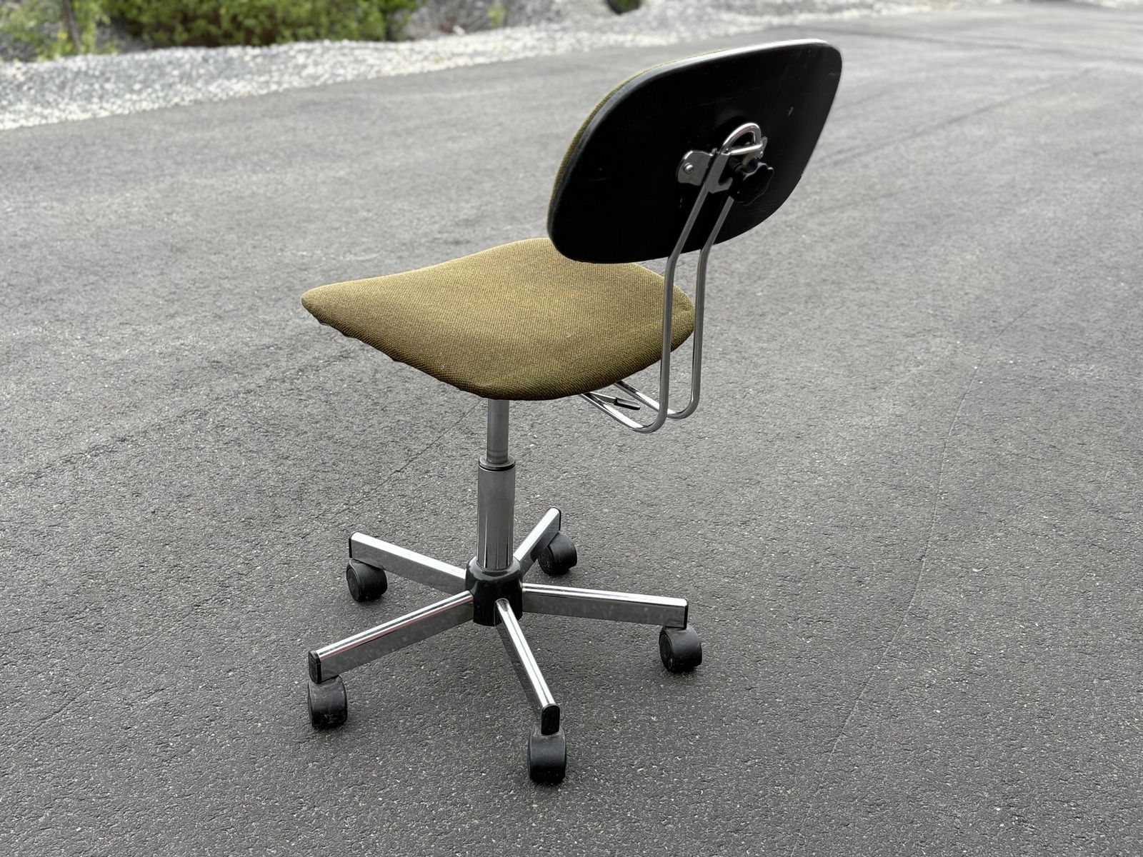 Architects desk chair Italian made, vintage mid century modern,  MCM.  Jørgen Rasmussen style Adjustable height
