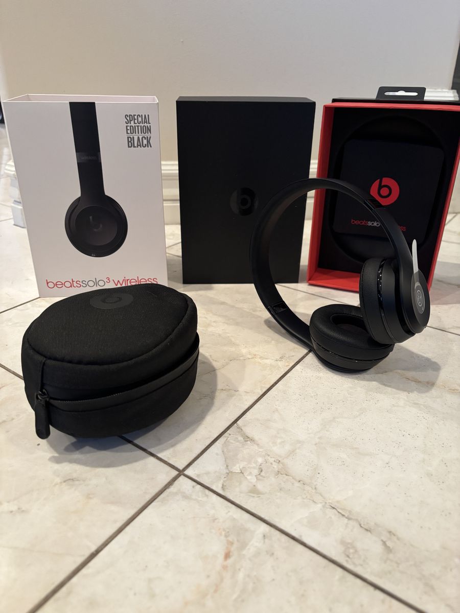 BEATS SOLO 3 Wireless Headphones