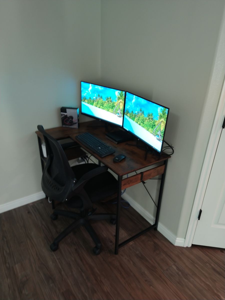 Main image 3