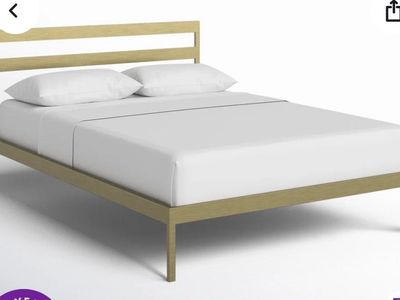 Brand new king size Zinus bed