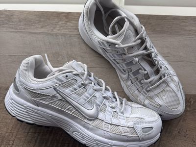 Unisex Nike P-6000