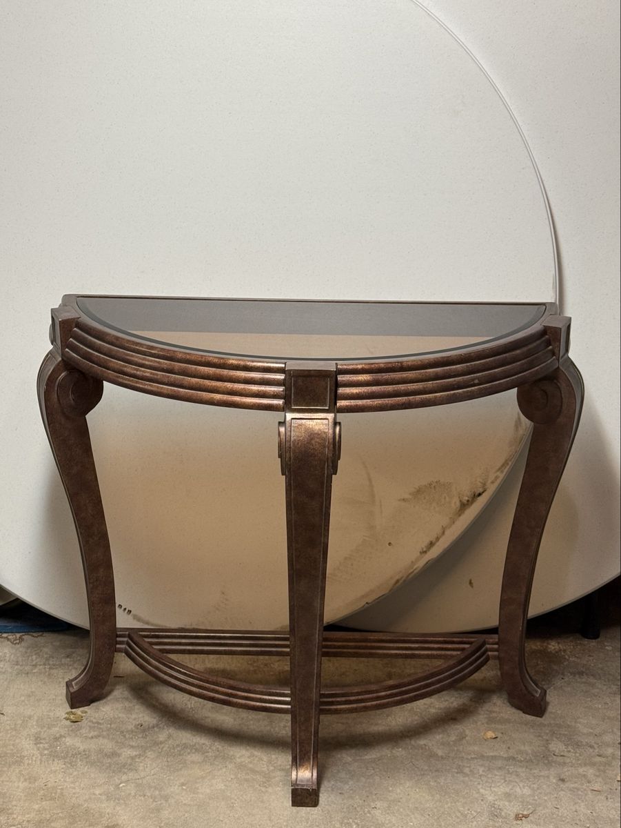 Main image 8