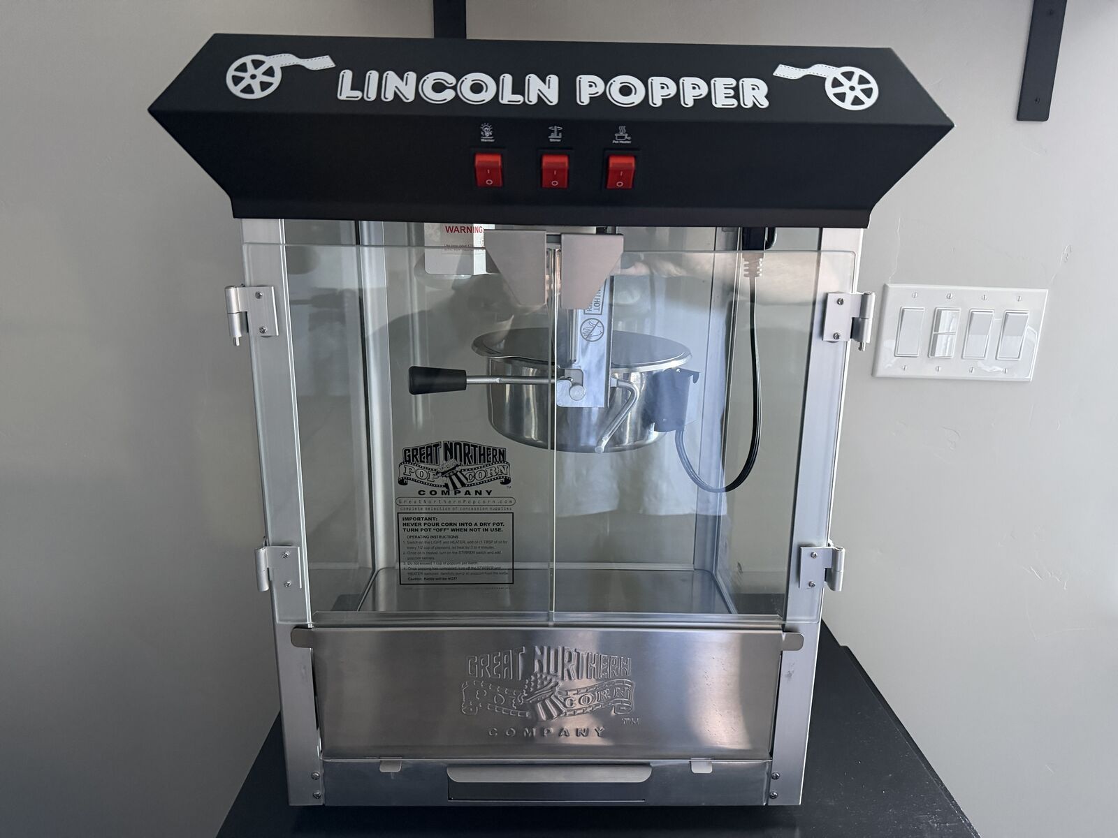 Lincoln Popcorn Machine - 8oz Popper (Black) Plus Extras