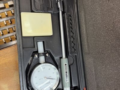Fowler Dial Bore Gage Set 0.7" - 1.5" Range .0005" Graduation with Case
