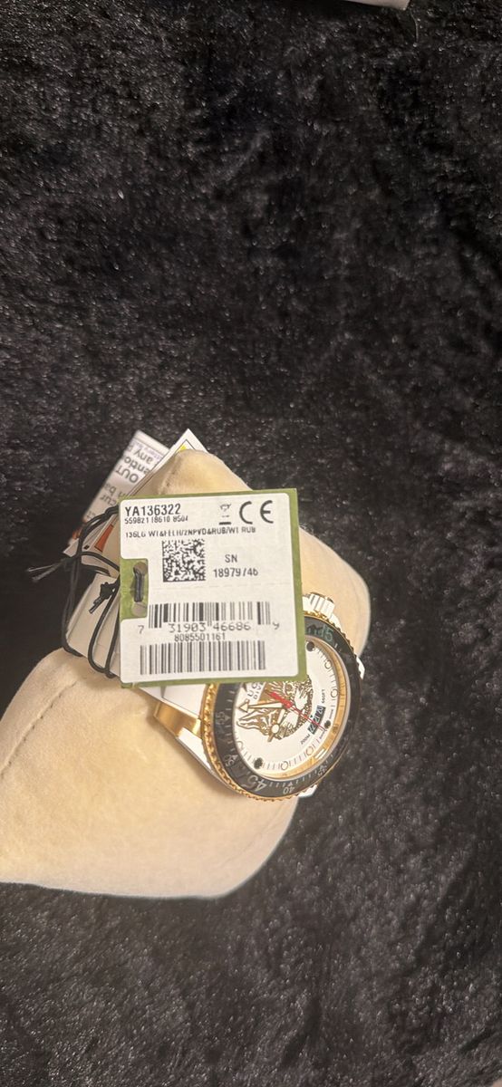 Gucci Dive Watch YA136322 Brand New with Tags and Box