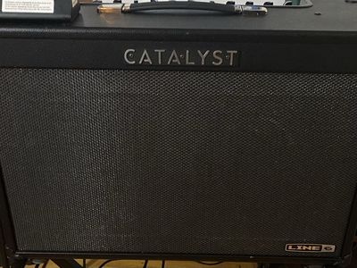 Line 6 Catalyst 200 Watt 2x12 Amp