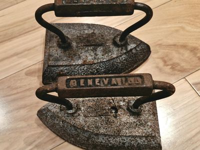 Vintage GENEVA Cast Iron Sad Irons - Set of 2 Antique Collectible Doorstops/Decor