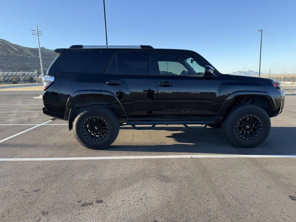 2023 Toyota 4Runner SR5
