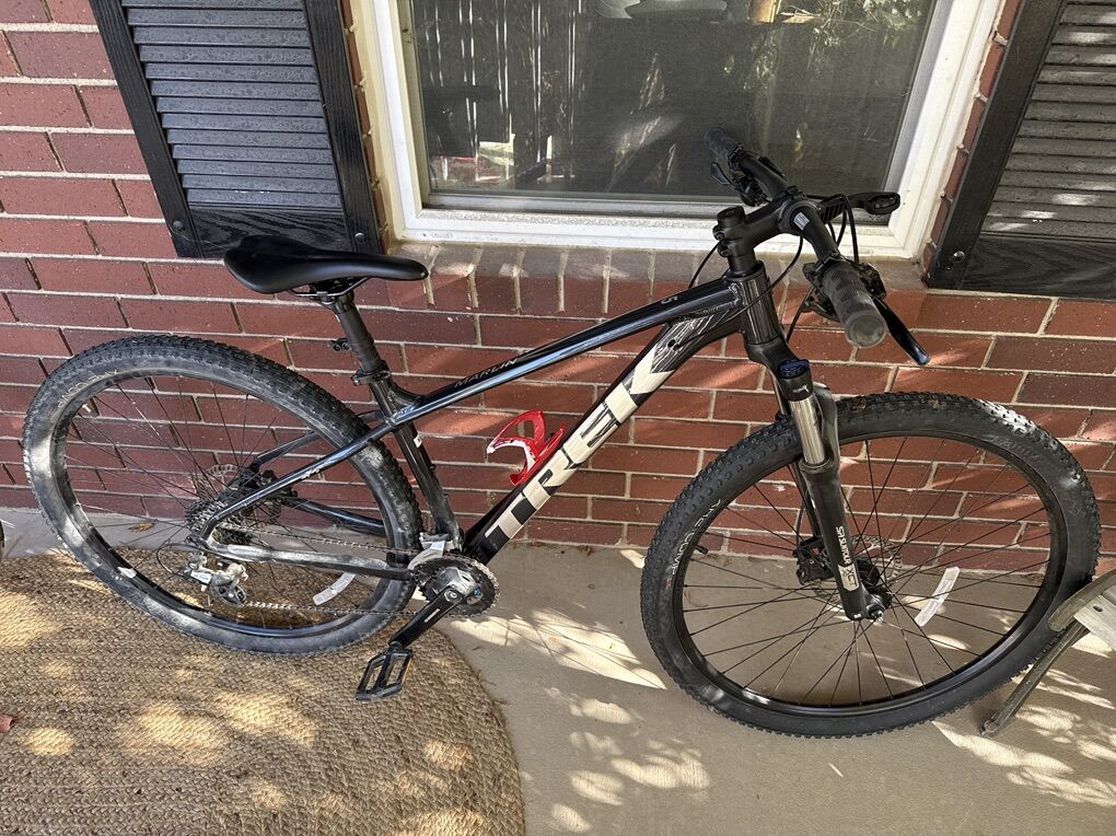 Trek Marlin 5 Medium Mountain bike