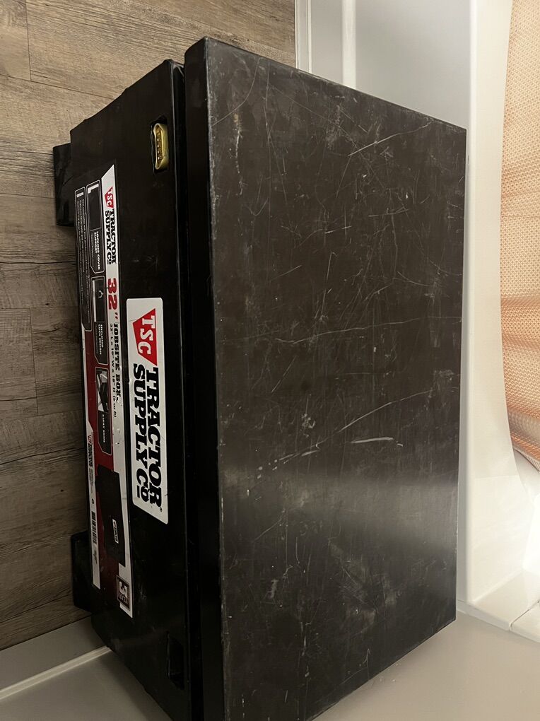 32 Steel Jobsite Box (Tractor Supply)