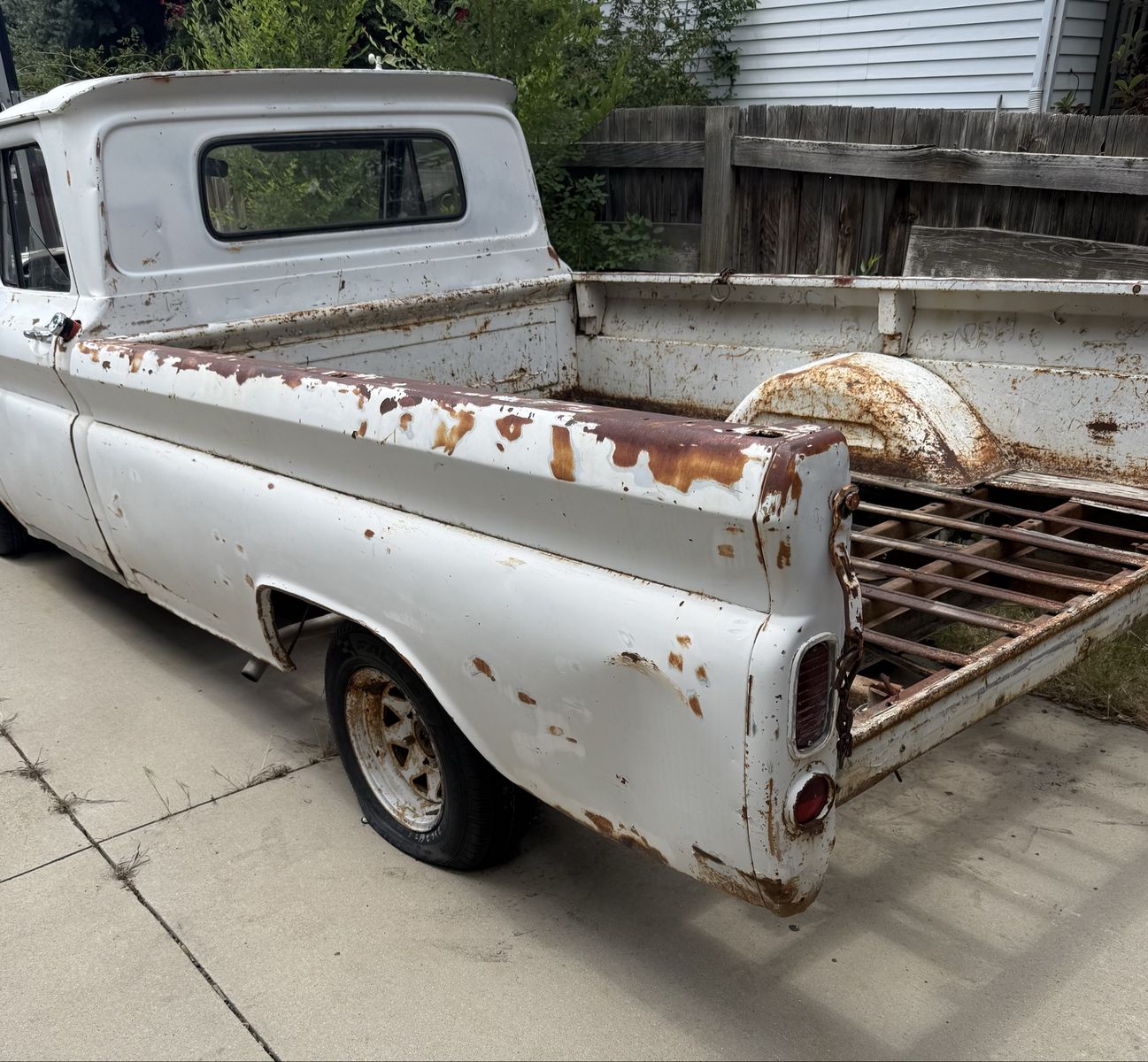 1960-1966 C10 Fleetside Lonbed bed.