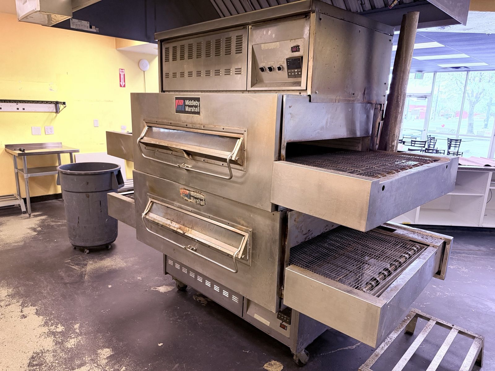 MIDDLEBY MARSHALL NATURAL GAS PIZZA OVENS (DOUBLE)