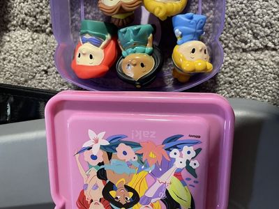 Disney Princess Play Figure Set in container. Ariel, Jasmine, Cinderella, Sleeping Beauty, and Belle.