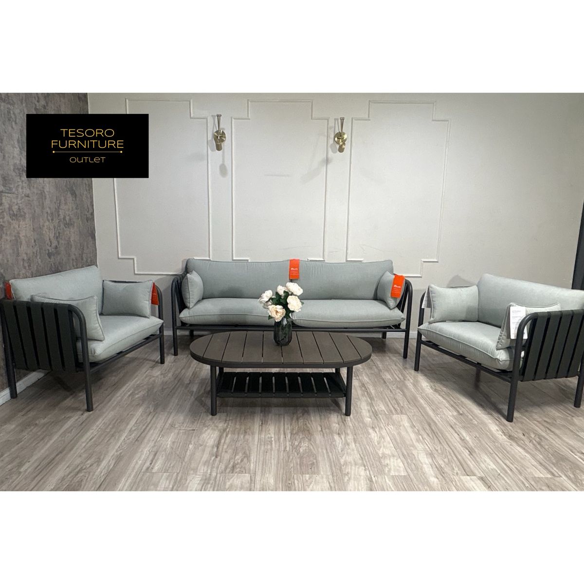NEW SUNVILLA PATIO SET AMAZING DEAL