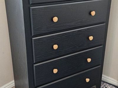 Set of 2 black dressers with 2 nightstands