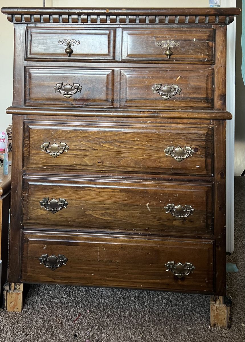 Solid Wood 5 Drawer Dresser