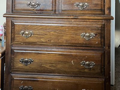 Solid Wood 5 Drawer Dresser