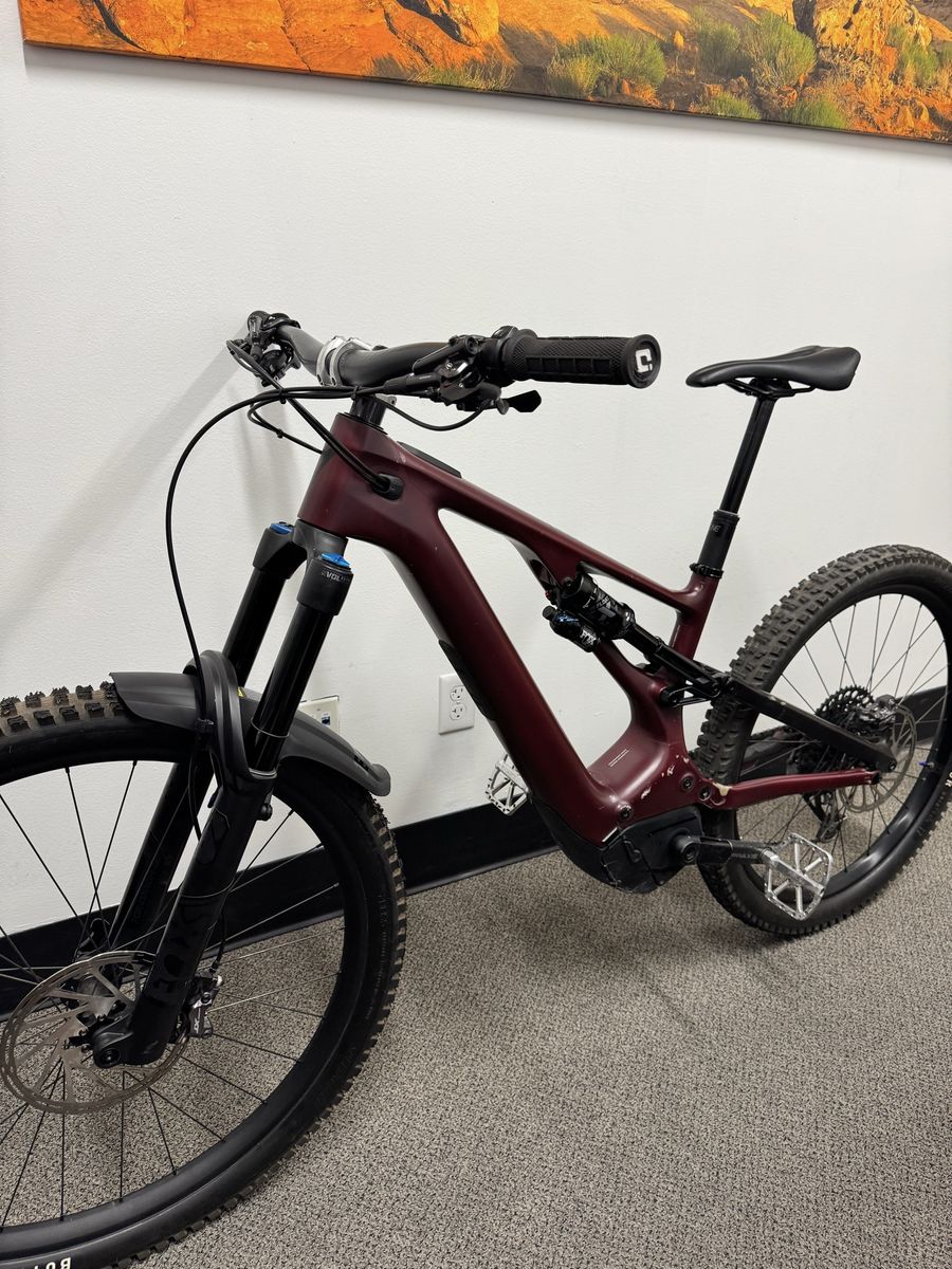 2023 Specialized Turbo Levo carbon expert (med)