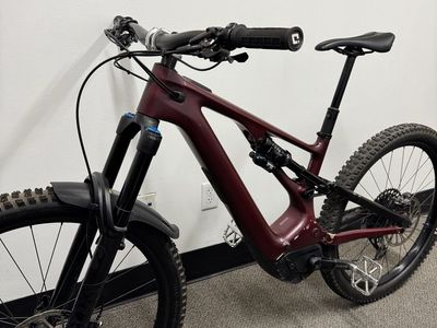 2023 Specialized Turbo Levo carbon expert (med)