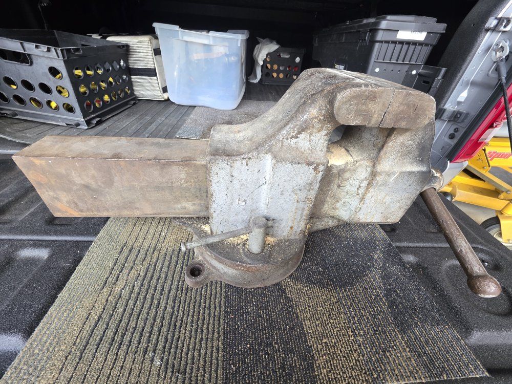 Main image 2