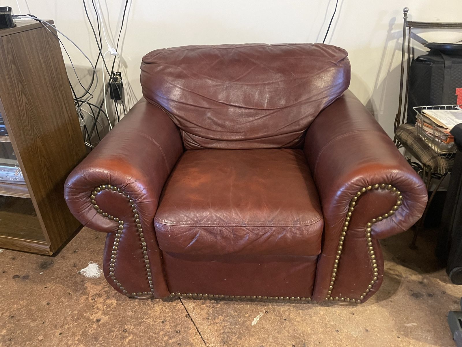 Leather chair with rivets