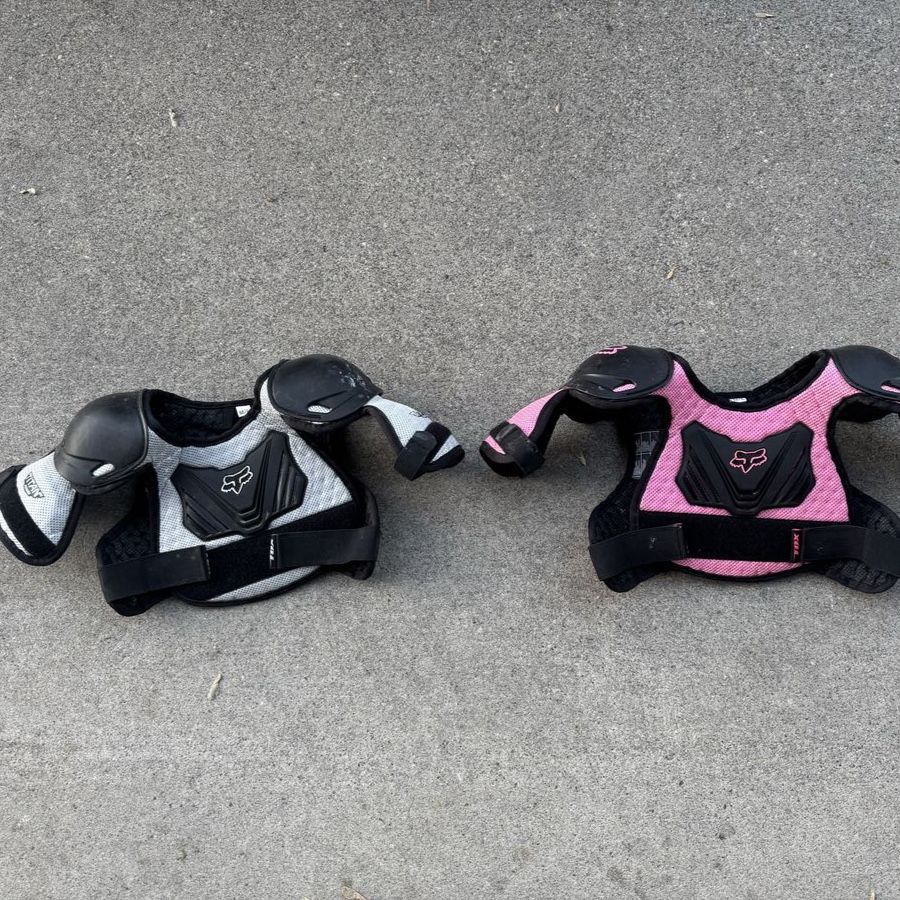 Fox youth chest guards