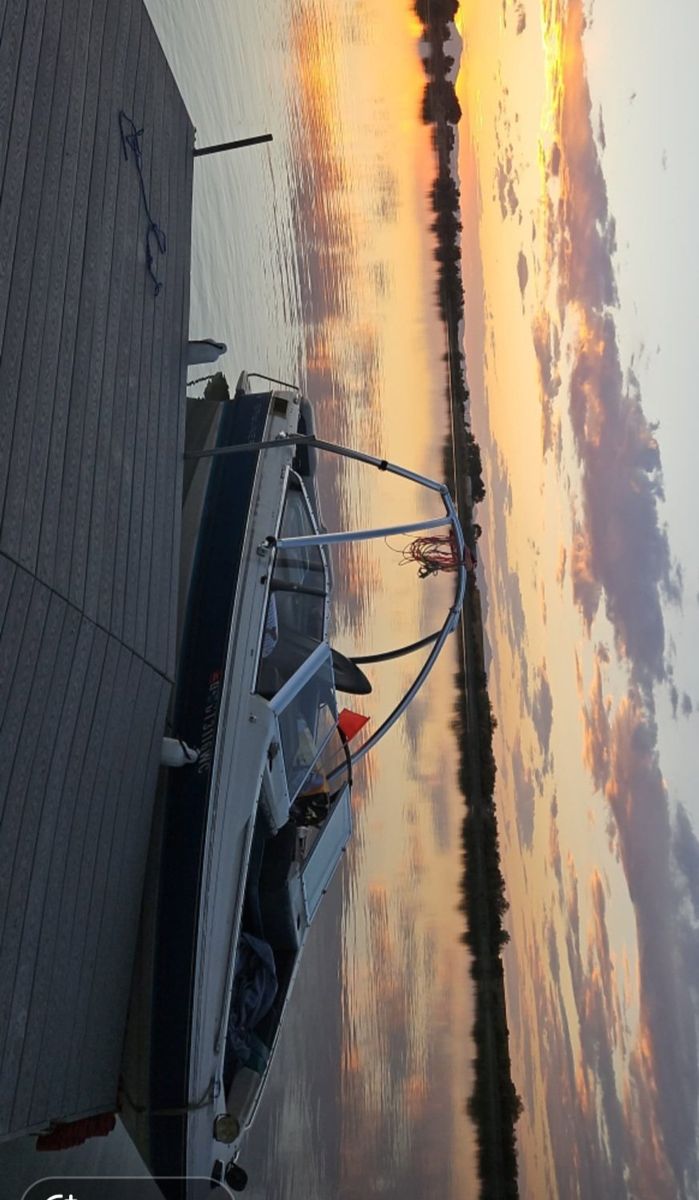 1988 Bayliner Capri OMC Cobra