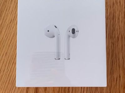 new sealed APPLE airbuds 2 MRXJ2AM/A A2032 A2031 A1938 with mag safe charging case
