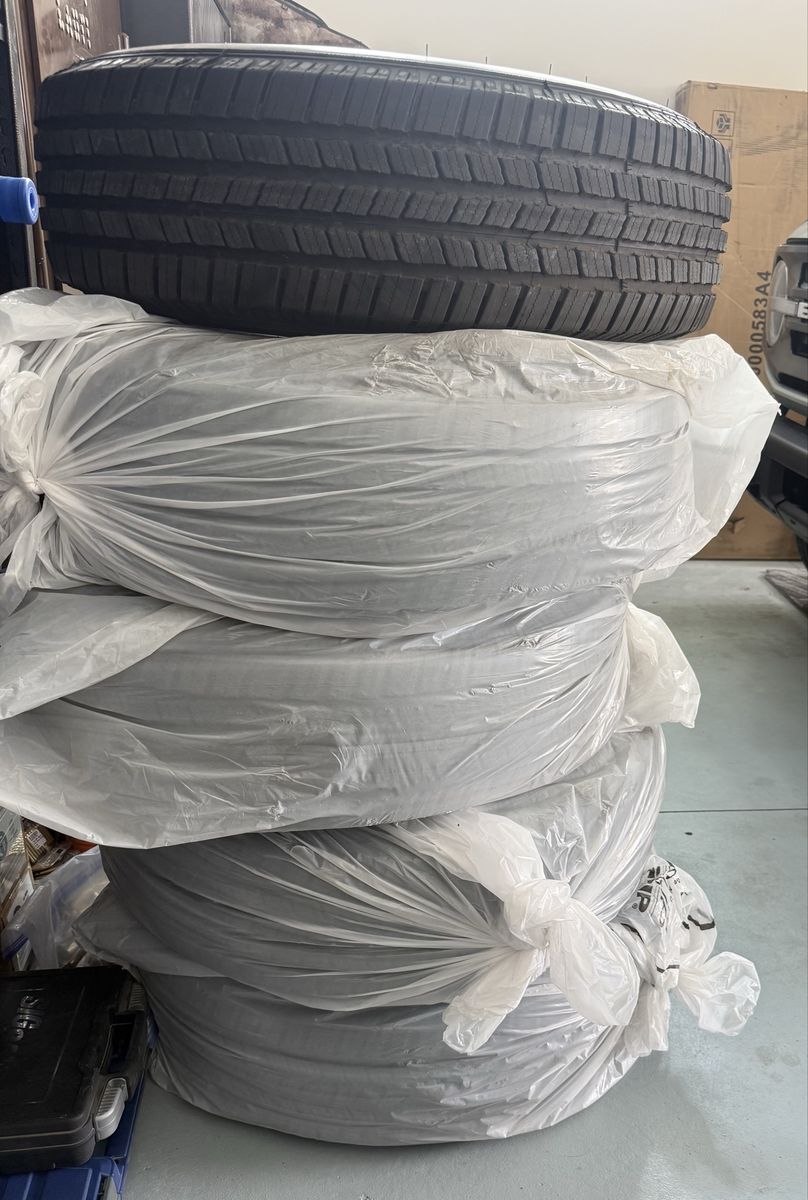 Brand new wheels and tires Mercedes sprinter Van