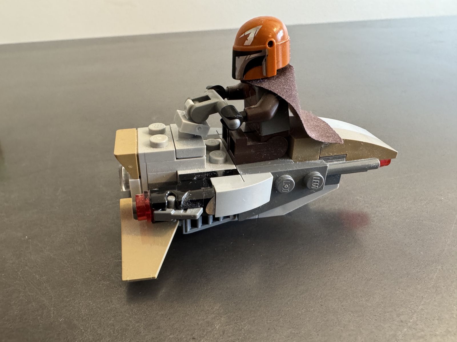 Main image 3