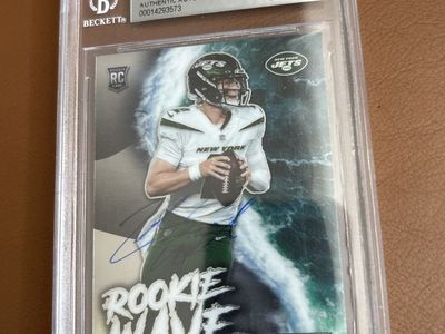 BYU ROOKIE 2021 Playoff Rookie Wave Zach Wilson Authentic Hand Signed Autograph Beckett Certified RC Football Card New York Jets