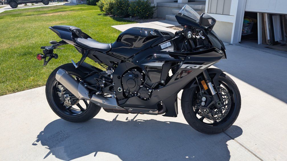 2024 Yamaha YZF-R1