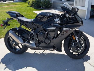 2024 Yamaha YZF-R1