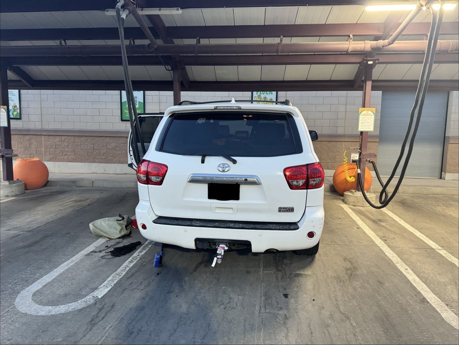 Main image 4