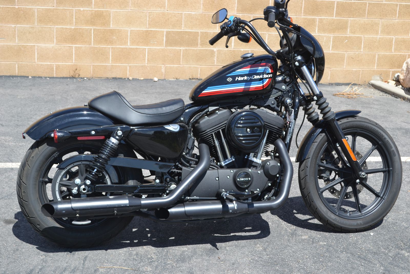 2021 Harley Davidson Sportster 1200 Iron - ONLY 2,300 MILES! - XL1200