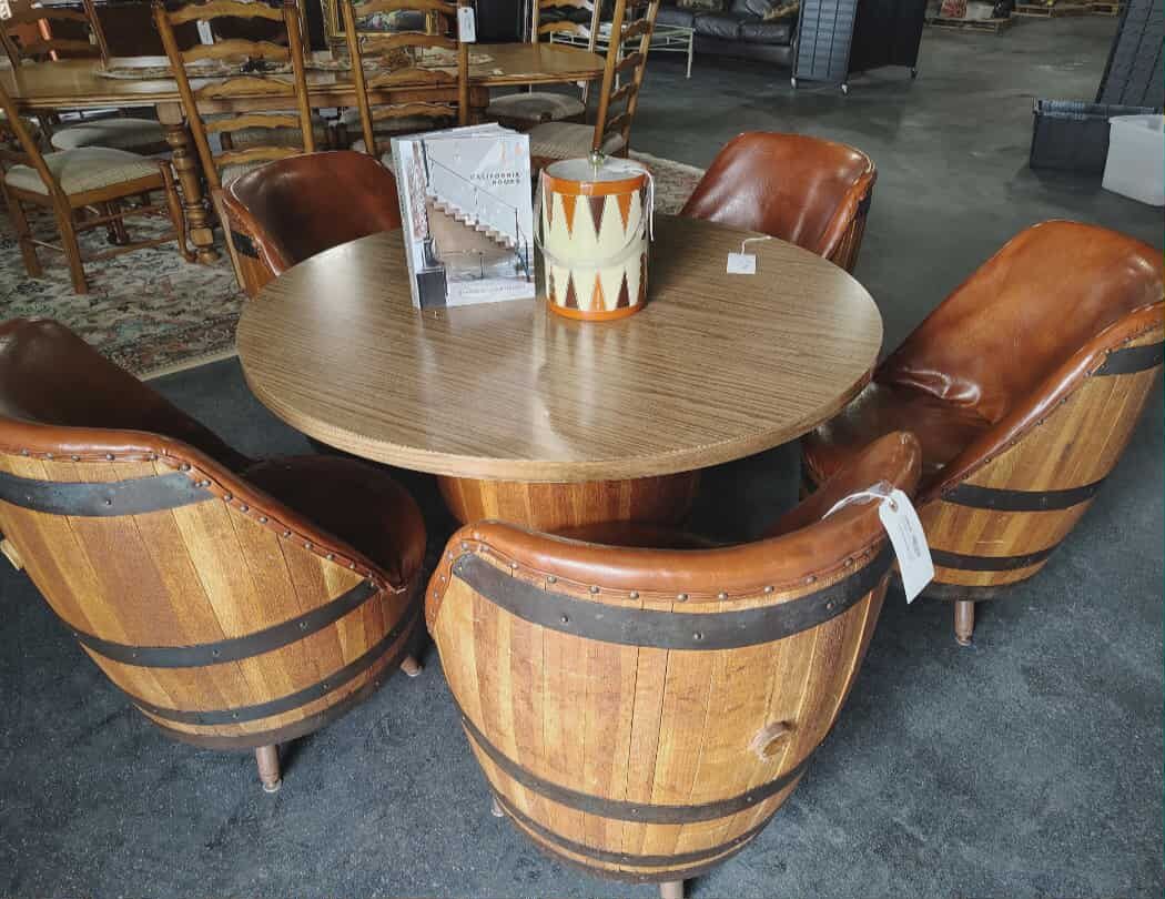 DealDepotUT.com - Furniture for Living Rooms, End Tables, Lamps, and More!