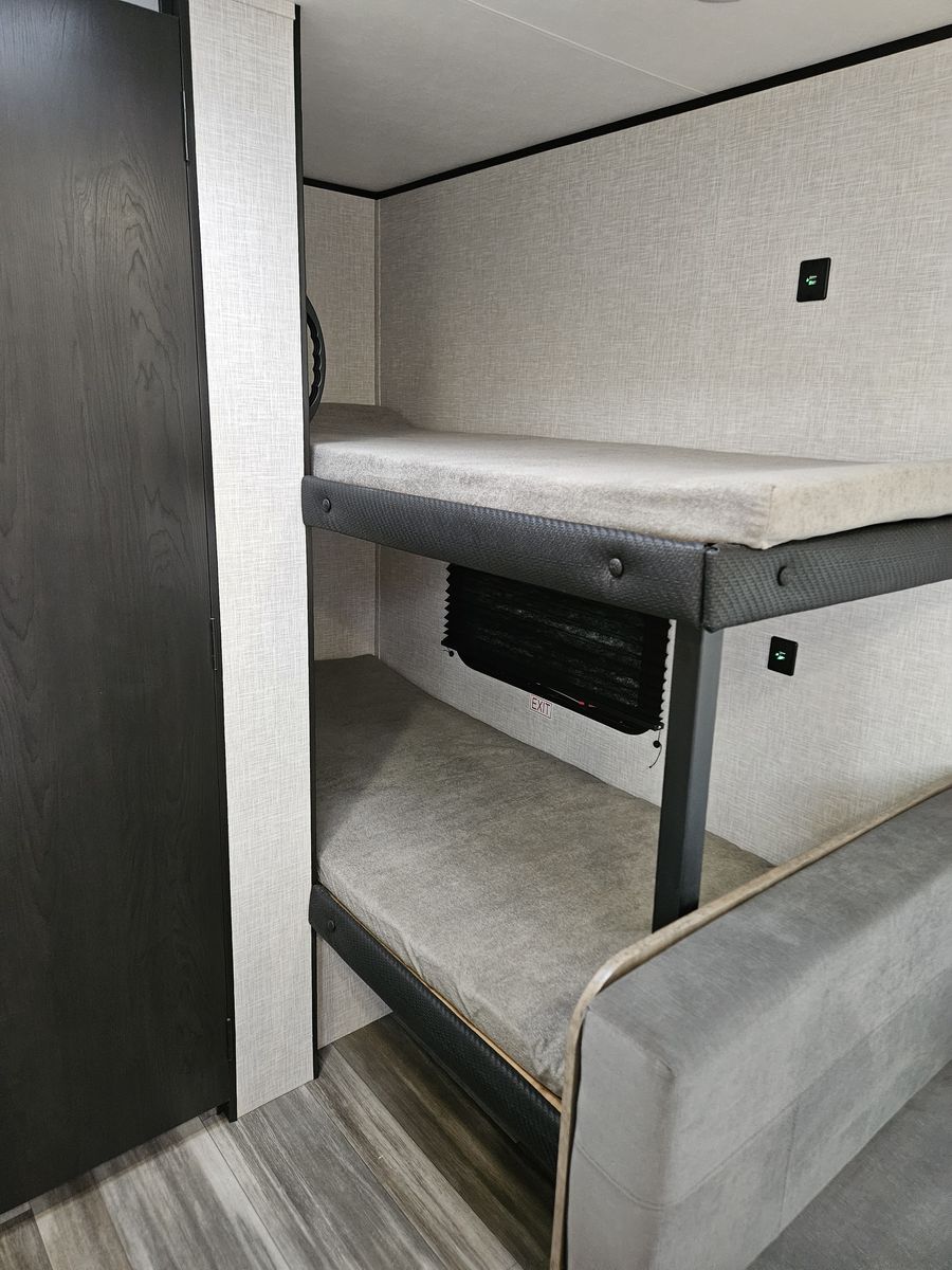 Main image 12