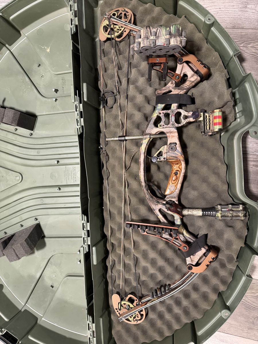 Hoyt Powertec XT 1000 75th Anniversary Hunting Bow