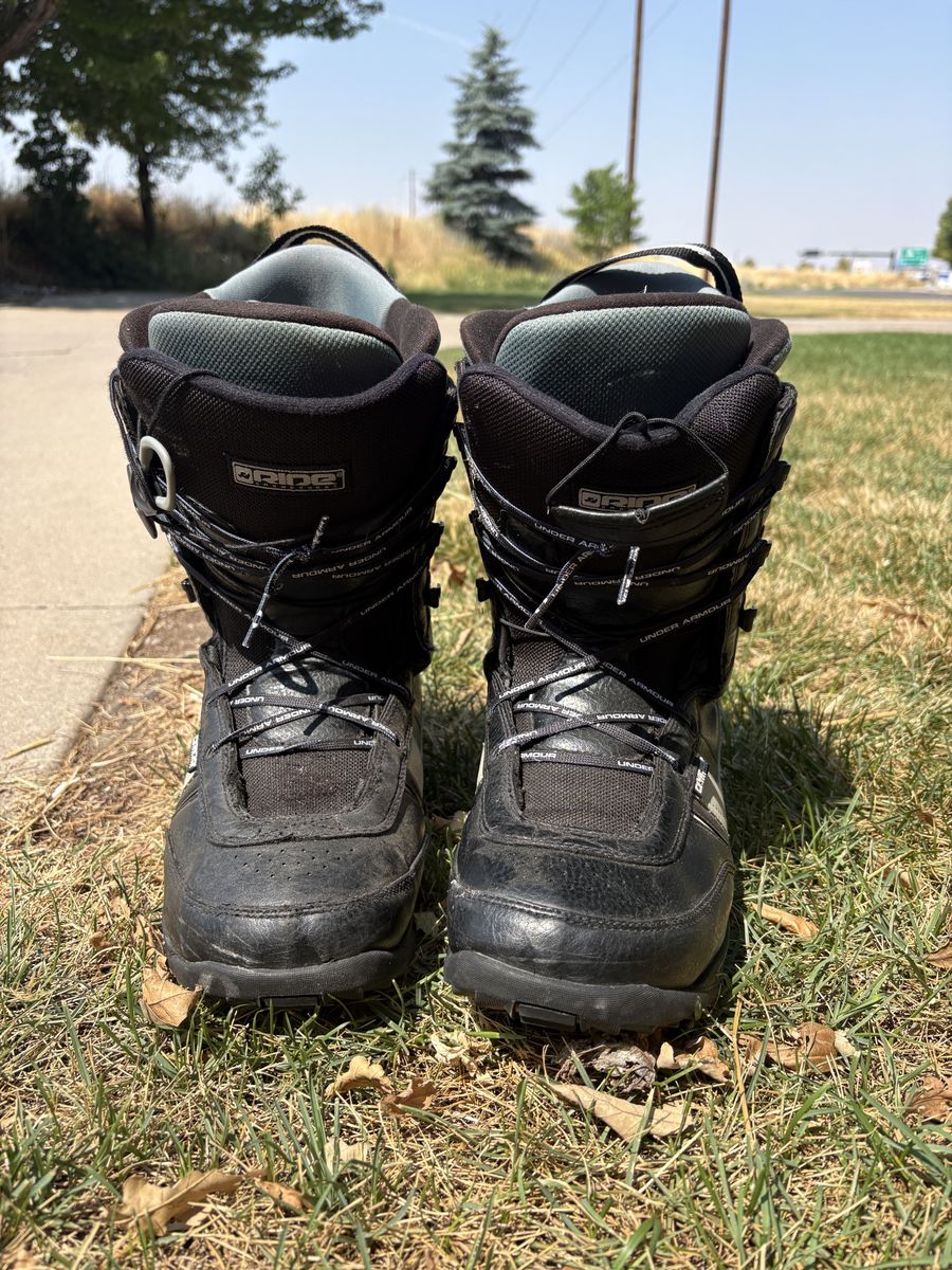 Ride Snowboard Boots Men's Size 10.5 US Mondo 28.5 Black Traditional Lace